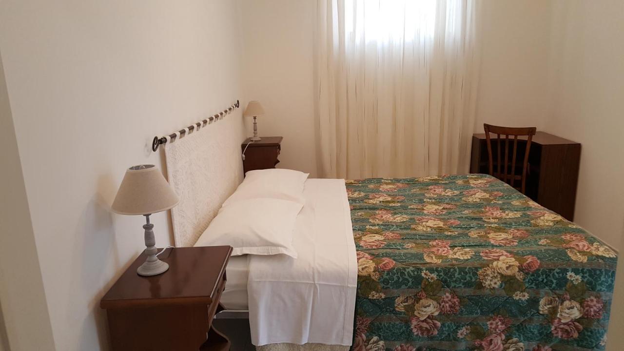 Il Giardino Del Nespolo Bed & Breakfast Alghero Ngoại thất bức ảnh